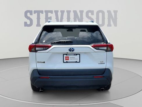 Used 2022 Toyota RAV4 LE AWD/4WD image 4