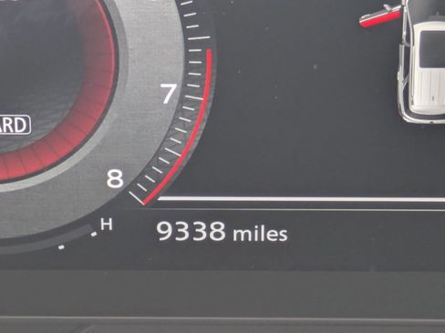 Used 2025 Nissan Pathfinder Platinum w/ Cargo Package image 10