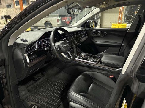 Used 2020 Audi Q8 Premium Plus w/ Premium Plus Package AWD/4WD image 31