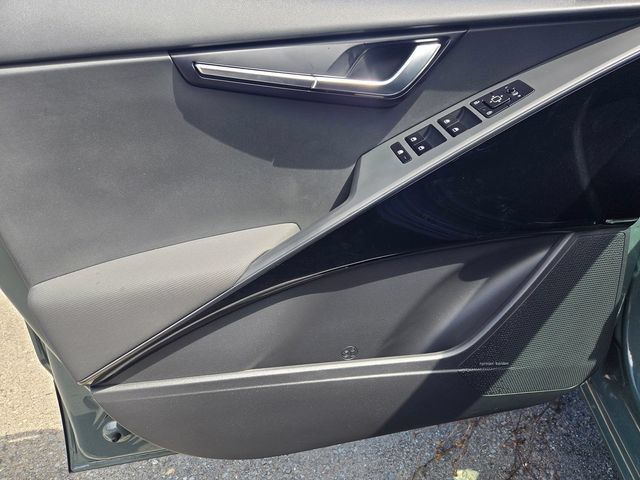 New 2026 Kia Niro EX FWD image 9