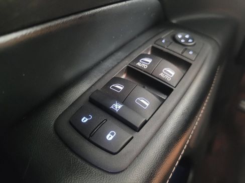 Used 2017 Jeep Grand Cherokee Limited AWD/4WD image 27
