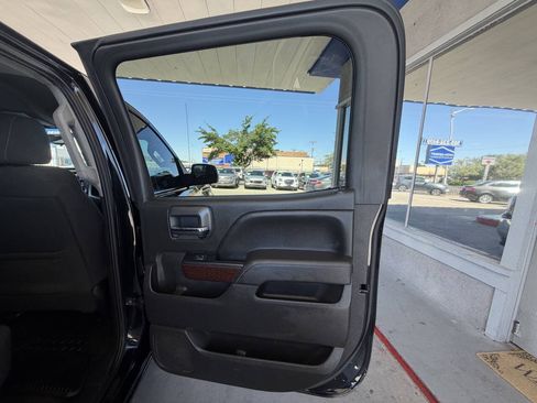 Used 2017 GMC Sierra 1500 SLE w/ SLE Value Package RWD image 16