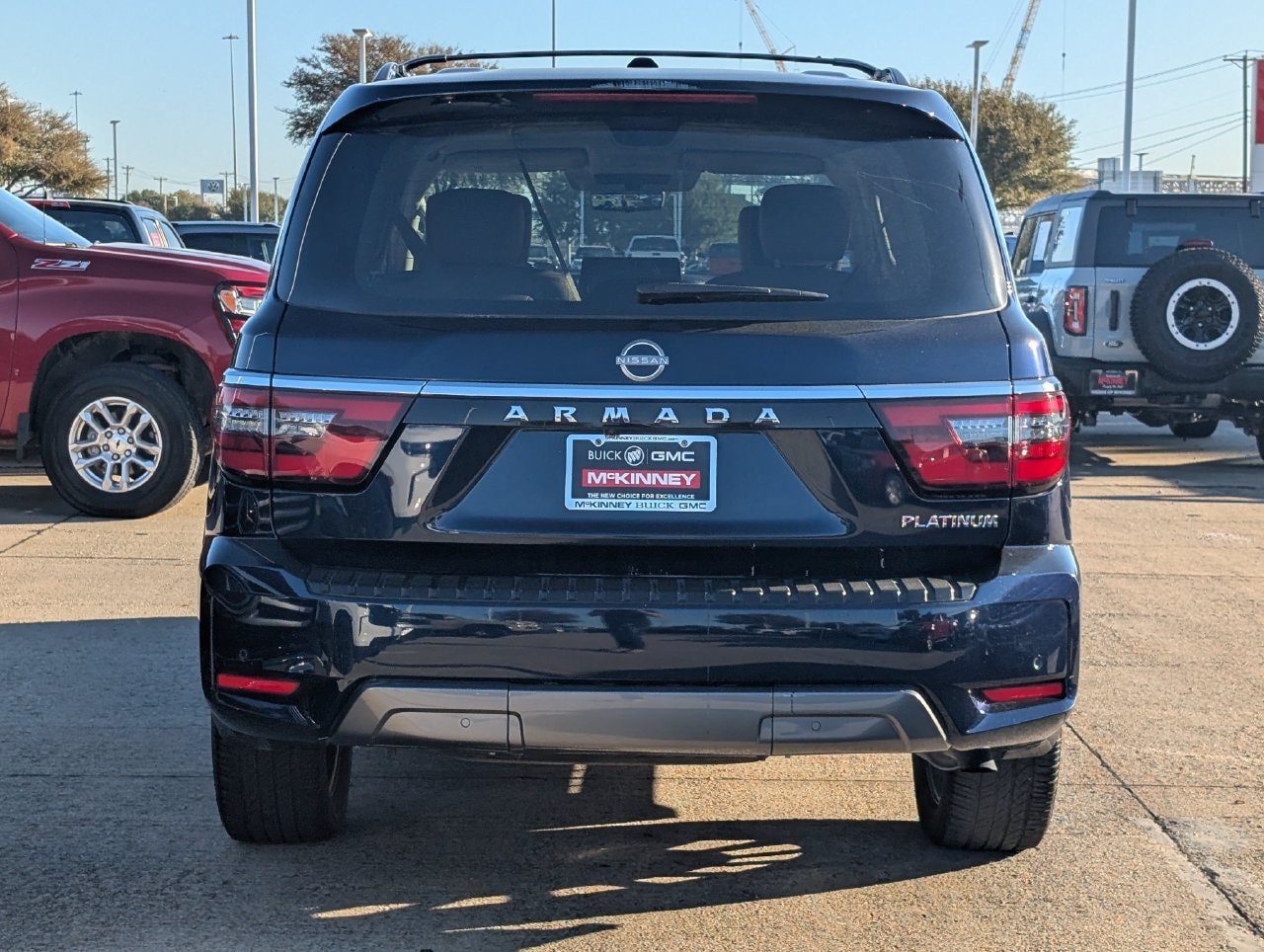 Used 2022 Nissan Armada Platinum w/ Captain's Chairs Package RWD image 5