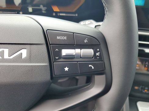 New 2026 Kia Sportage EX FWD image 12