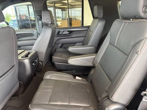 Used 2025 Chevrolet Tahoe RST w/ RST Performance Edition AWD/4WD image 13