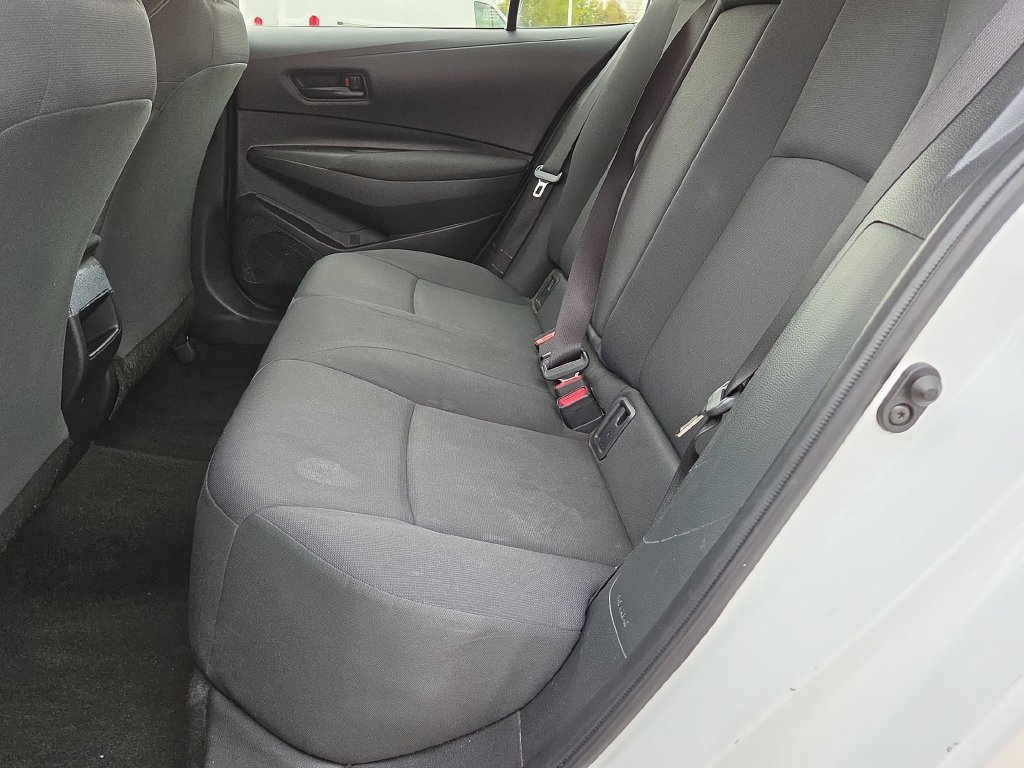 Used 2022 Toyota Corolla LE FWD image 27