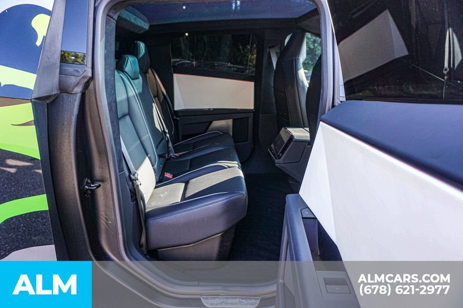 Used 2024 Tesla Cybertruck AWD Crew Cab image 23