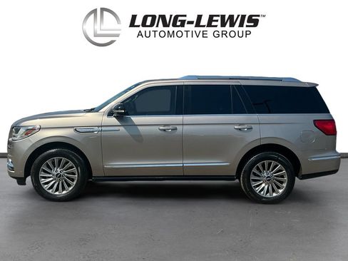 Used 2020 Lincoln Navigator 2WD image 2