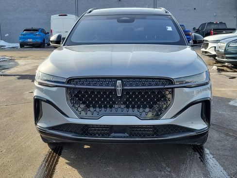 Certified 2024 Lincoln Nautilus Reserve w/ Equipment Group 202A image 2