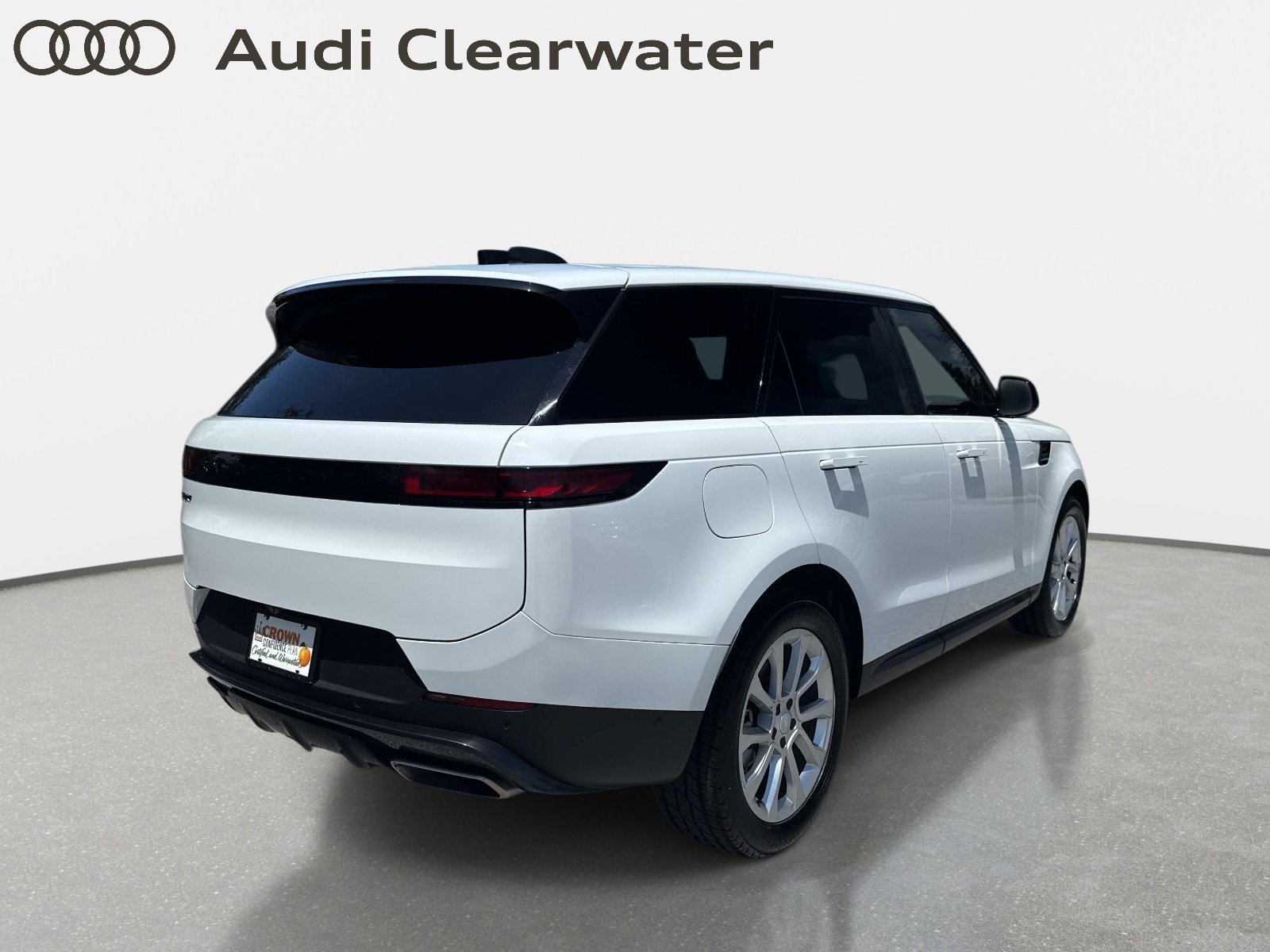 Used 2025 Land Rover Range Rover Sport SE AWD/4WD image 4