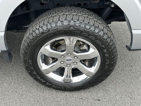 Used 2023 Ford F150 Lariat w/ Max Trailer Tow Package image 20