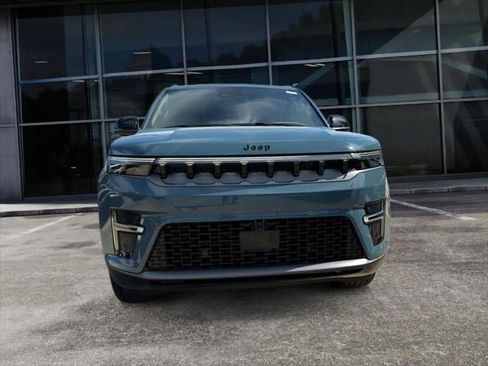 New 2026 Jeep Grand Wagoneer Limited AWD/4WD image 28