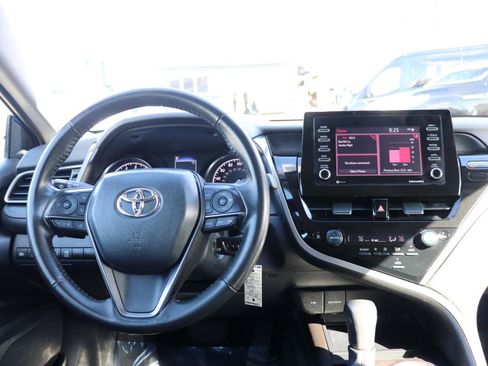 Used 2024 Toyota Camry SE image 17