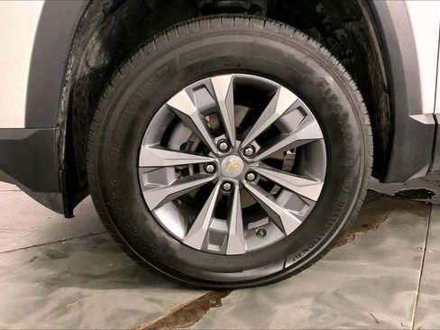 Used 2026 Chevrolet Equinox LT FWD image 11