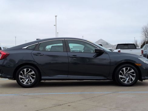 Certified 2018 Honda Civic EX image 4