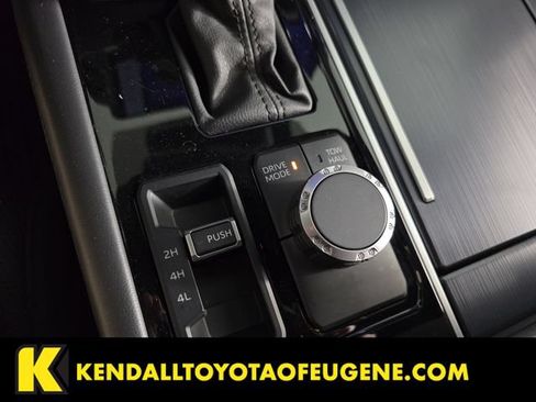 Used 2024 Toyota Tundra Platinum AWD/4WD image 16