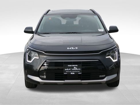 Used 2023 Kia Niro SX image 8