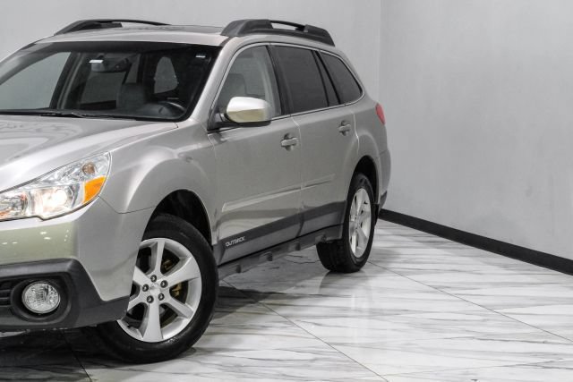Used 2014 Subaru Outback 2.5i Limited AWD/4WD image 8