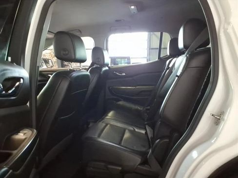 Used 2020 GMC Acadia SLT AWD/4WD image 15