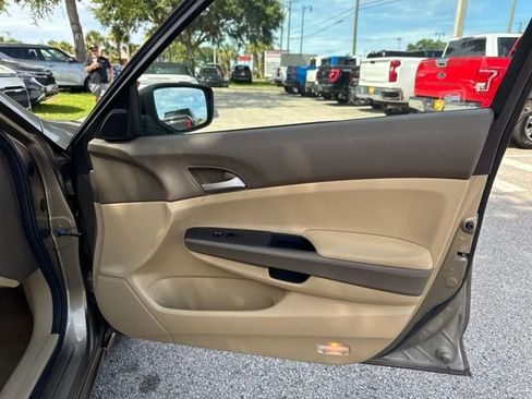 Used 2010 Honda Accord LX image 13