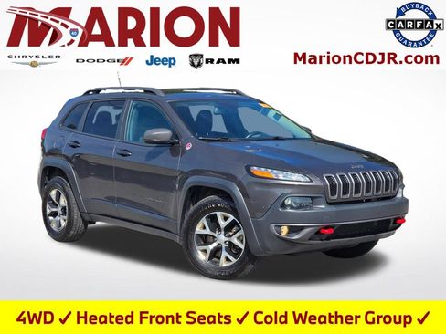 Used 2018 Jeep Cherokee Trailhawk w/ Cold Weather Group AWD/4WD image 1