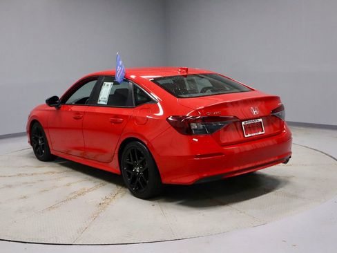 Used 2025 Honda Civic Sport image 9