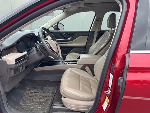 Used 2022 Lincoln Corsair Reserve w/ Elements Package image 9