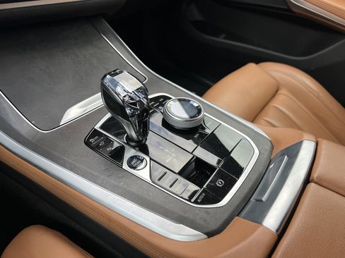 Used 2022 BMW X5 xDrive40i w/ M Sport Package image 26