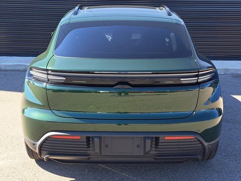 Certified 2025 Porsche Macan 4 Electric image 6