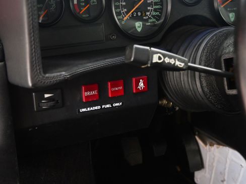 Used 1989 Lamborghini Countach Coupe RWD image 27