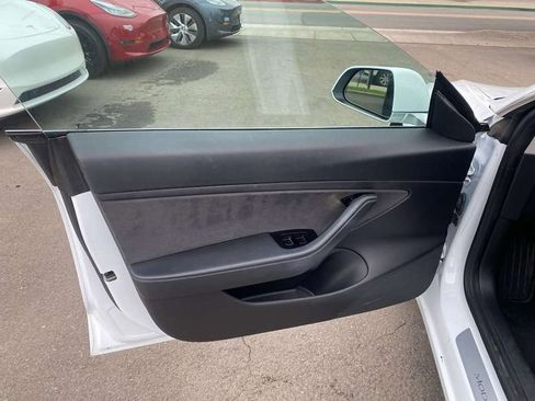 Used 2018 Tesla Model 3 Long Range image 19
