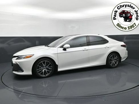 Used 2023 Toyota Camry XLE w/ Navigation Package AWD/4WD image 2