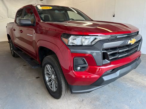 Used 2023 Chevrolet Colorado LT w/ LT Convenience Package II AWD/4WD image 4