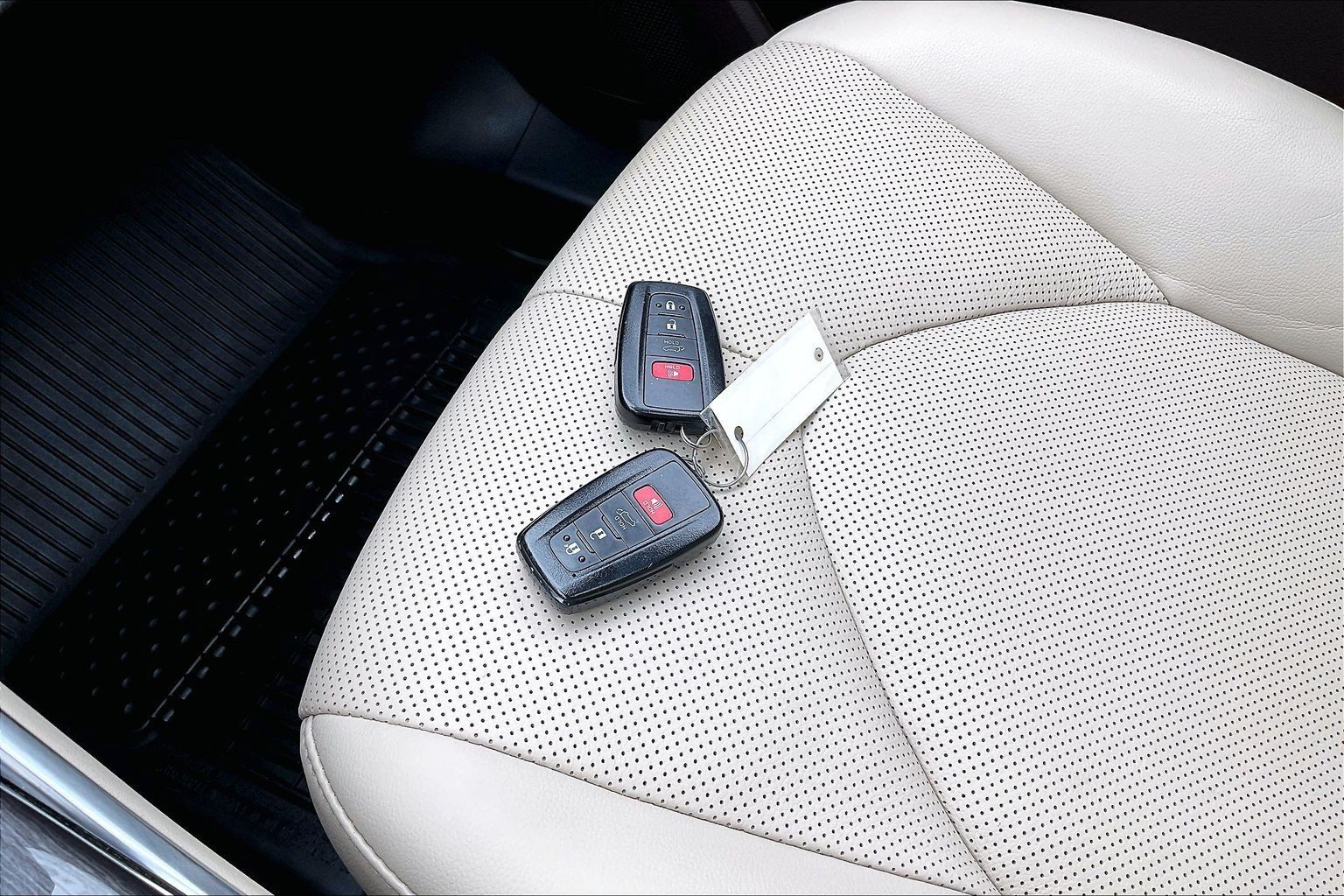 Used 2021 Toyota Highlander Limited AWD/4WD image 11