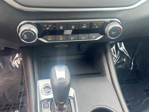 Used 2020 Nissan Altima 2.5 SR w/ Premium Package FWD image 14