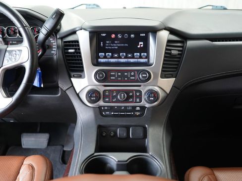 Used 2016 GMC Yukon SLE w/ Convenience Package AWD/4WD image 18