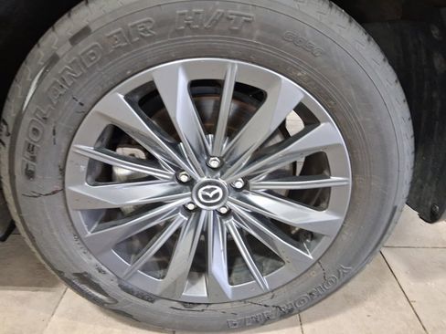 Certified 2025 MAZDA CX-70 3.3 Turbo w/ Preferred Package AWD/4WD image 9