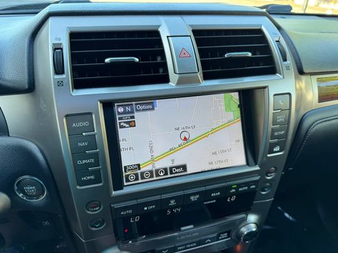 Used 2016 Lexus GX 460 w/ Premium Package AWD/4WD image 34