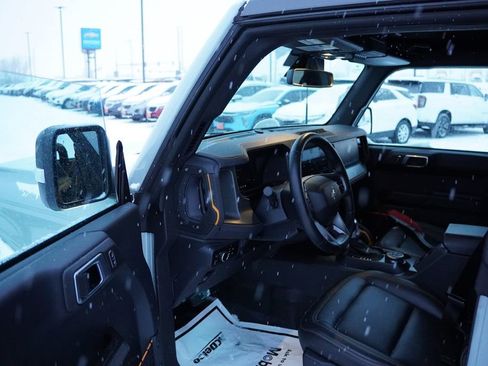 Used 2024 Ford Bronco Badlands image 15