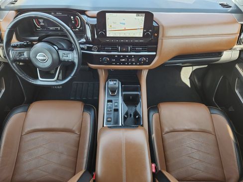 Used 2024 Nissan Pathfinder Platinum FWD image 27