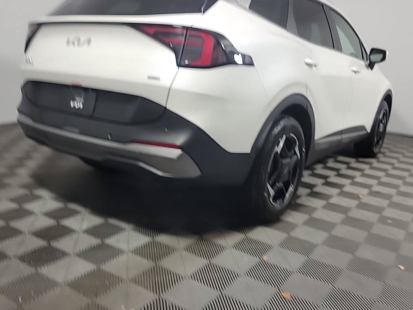 Certified 2026 Kia Sportage EX AWD/4WD image 3