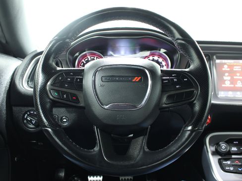 Used 2022 Dodge Challenger R/T Scat Pack RWD image 10