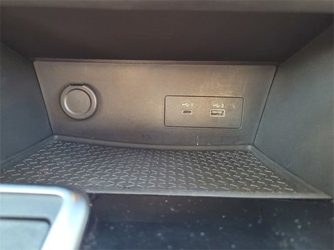 Used 2024 Nissan Pathfinder SV w/ SV Premium Package image 26