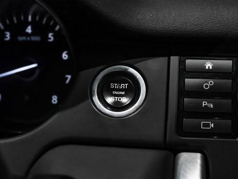 Used 2017 Land Rover Discovery Sport HSE Luxury image 23