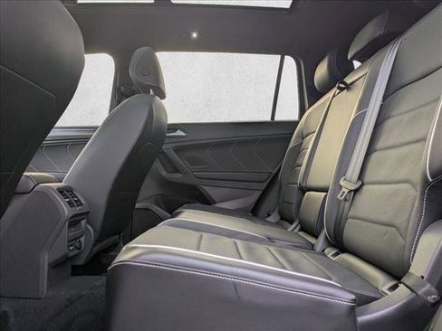 Used 2024 Volkswagen Tiguan SEL R-Line image 19