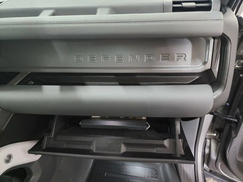 Used 2025 Land Rover Defender 110 X AWD/4WD image 35