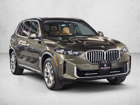 Certified 2024 BMW X5 xDrive40i w/ Parking Assistance Package AWD/4WD image 3