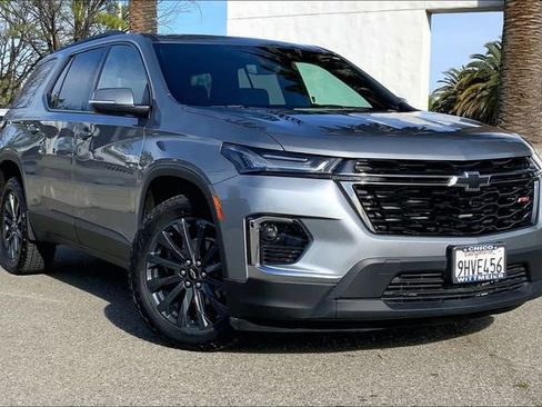 Used 2023 Chevrolet Traverse RS AWD/4WD image 2