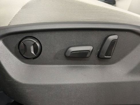 Used 2019 Volkswagen Tiguan SE w/ 3rd Row Seat Package image 13