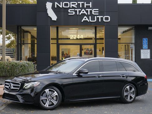Used 2020 Mercedes-Benz E 450 4MATIC Wagon w/ Premium Package image 1